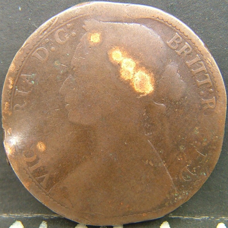 Back side of 🇬🇧 United Kingdom – Monarchs and Milestones 1 Penny  1874 object