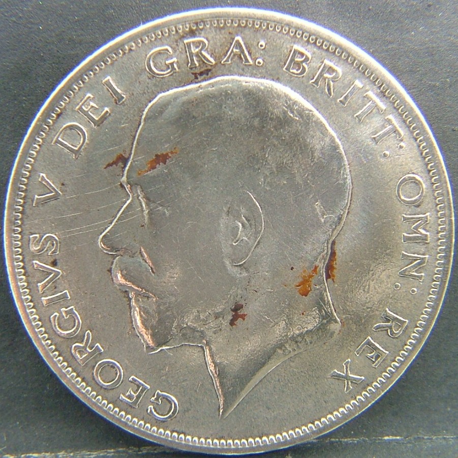 Back side of 🇬🇧 United Kingdom – Monarchs and Milestones Half Crown  1922 object