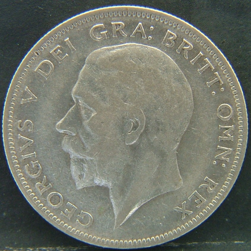 Front side of 🇬🇧 United Kingdom – Monarchs and Milestones Half Crown 1932 coin