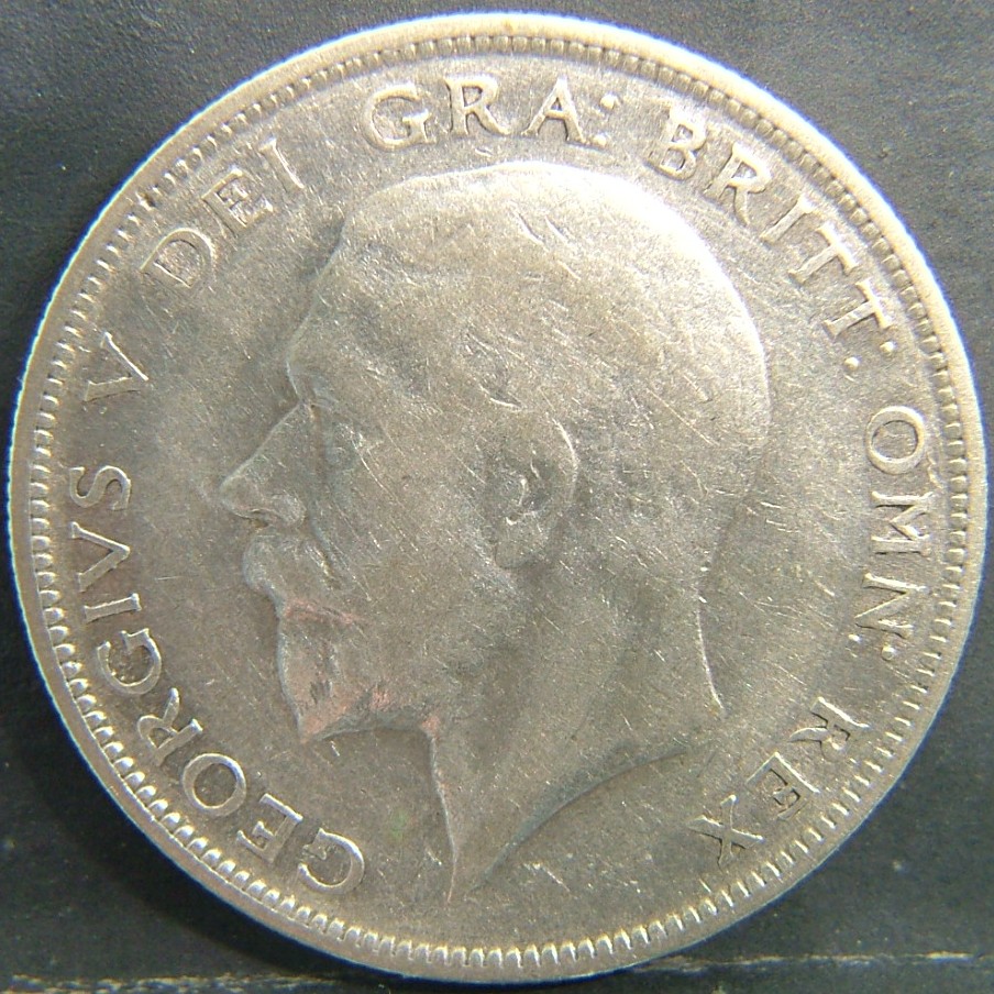 Back side of 🇬🇧 United Kingdom – Monarchs and Milestones Half Crown  1932 object