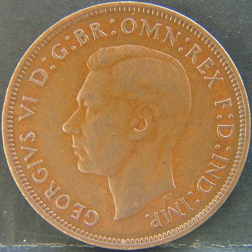 Front side of 🇬🇧 United Kingdom – Monarchs and Milestones 1 Penny 1939 coin