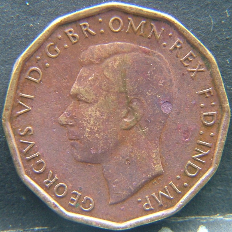 Front side of 🇬🇧 United Kingdom – Monarchs and Milestones 3 Pence 1943 coin