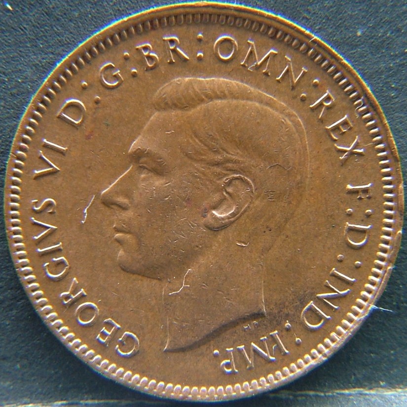 Front side of 🇬🇧 United Kingdom – Monarchs and Milestones Farthing 1943 coin