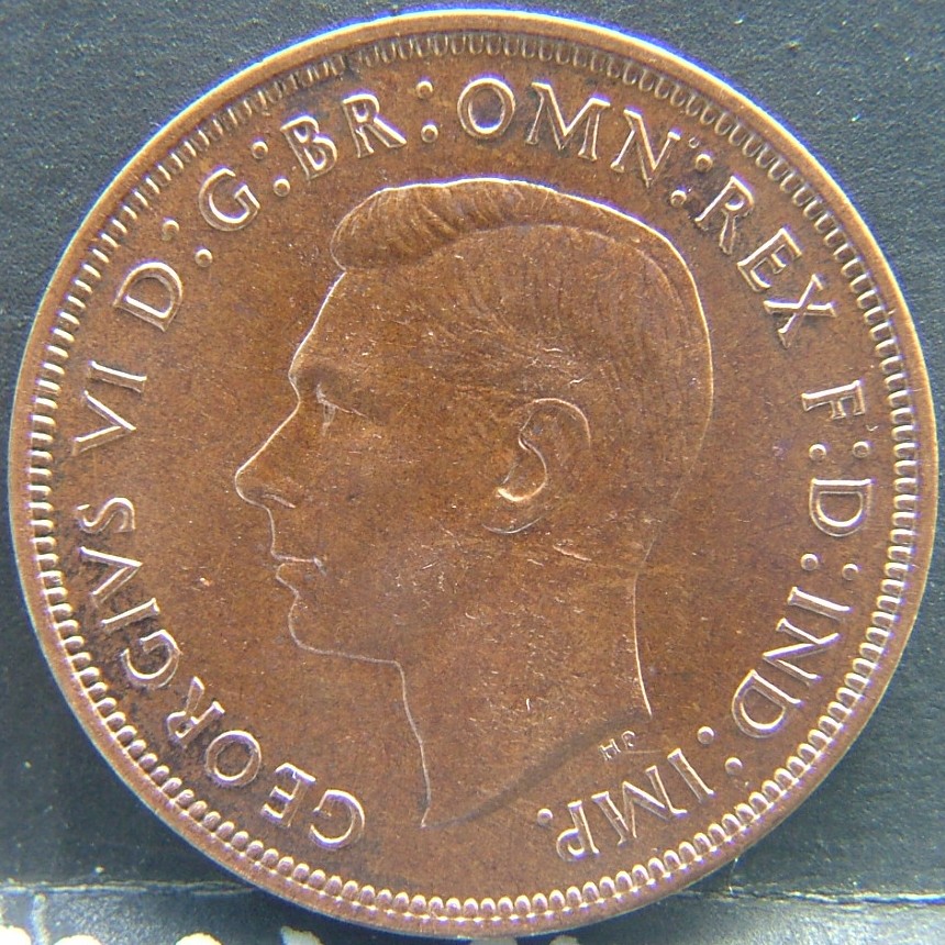 Front side of 🇬🇧 United Kingdom – Monarchs and Milestones 1 Penny 1946 coin