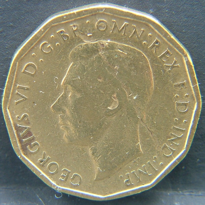 Front side of Great Britain 3 Pence 1942 coin