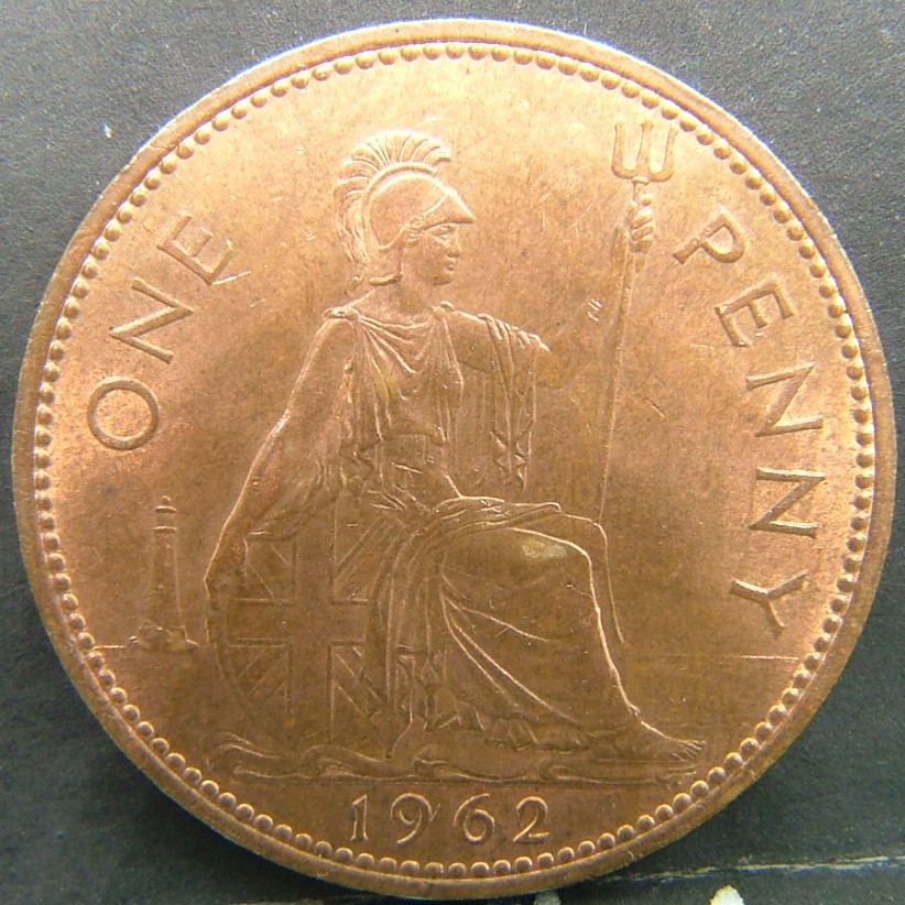 Additional view 2 of 🇬🇧 United Kingdom – Monarchs and Milestones 1 Penny  1962 object