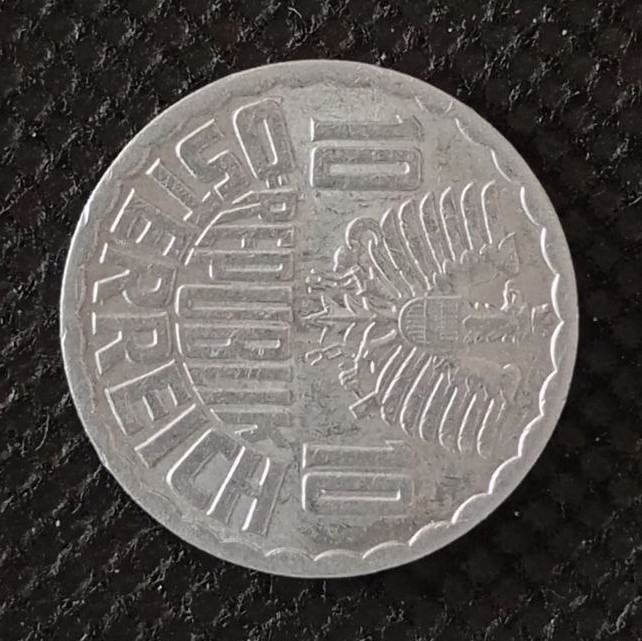Front side of Austria 10 Groschen 1971 coin