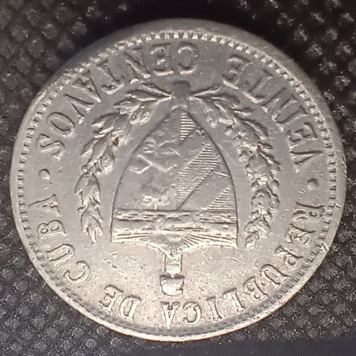 Front side of Cuba 20 Centavos 1967 coin