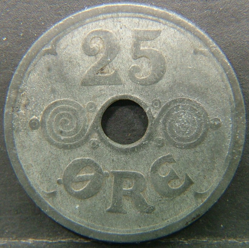 Additional view 2 of 🇩🇰 DENMARK – Viking Roots in Coinage 25 Ore  1942 object