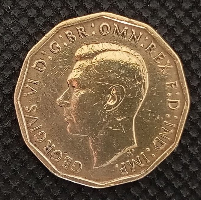 Front side of Great Britain 3 Pence 1943 coin