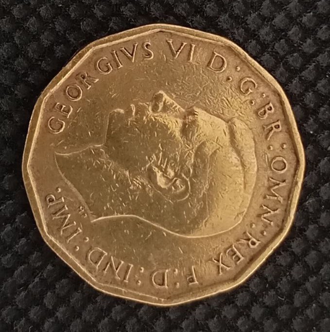 Front side of Great Britain 3 Pence 1944 coin
