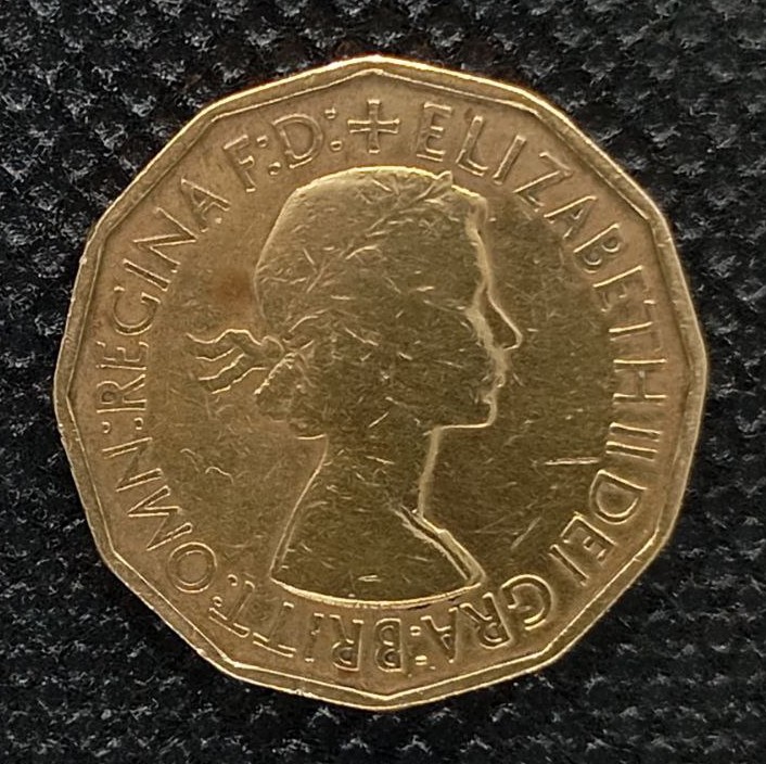 Back side of Great Britain 3 Pence 1953 coin