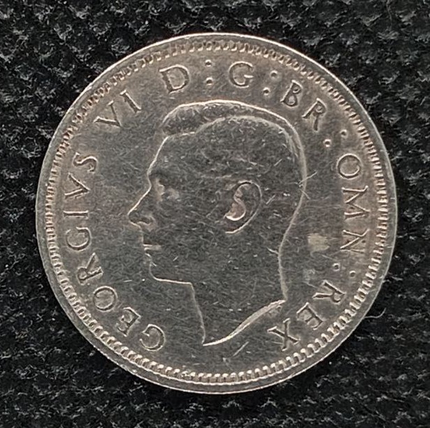Back side of Great Britain 6 Pence 1951 coin