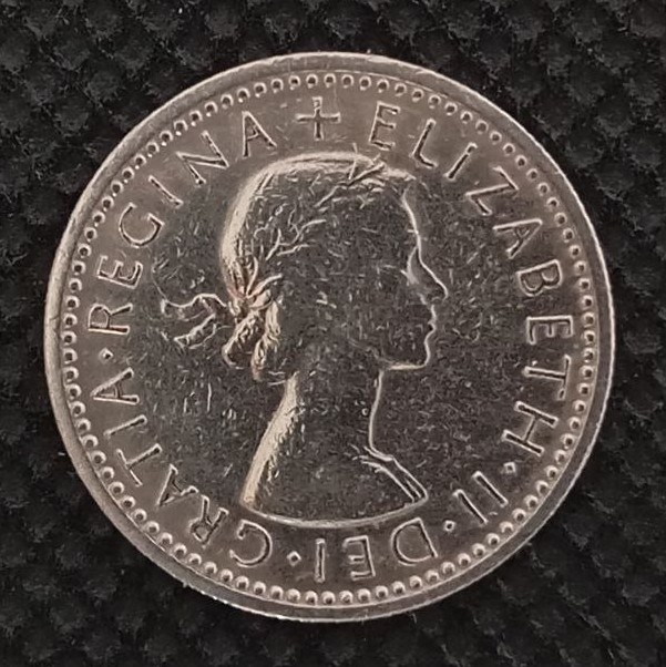 Front side of Great Britain 6 Pence 1961 coin