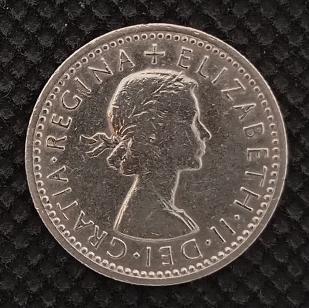 Front side of Great Britain 6 Pence 1961 coin