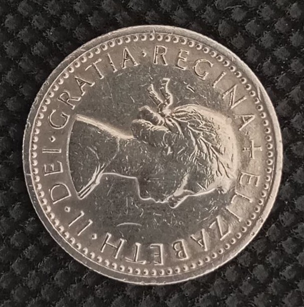 Front side of Great Britain 6 Pence 1964 coin