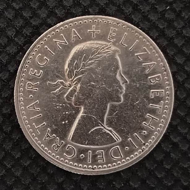 Front side of Great Britain 6 Pence 1965 coin