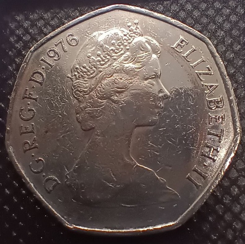 Front side of Great Britain 50 Pence 1976 coin