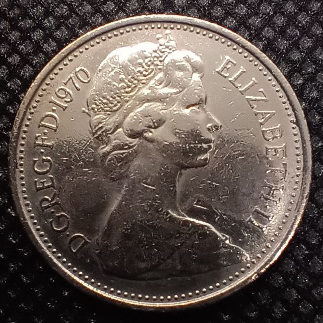 Front side of Great Britain 5 Pence 1970 coin