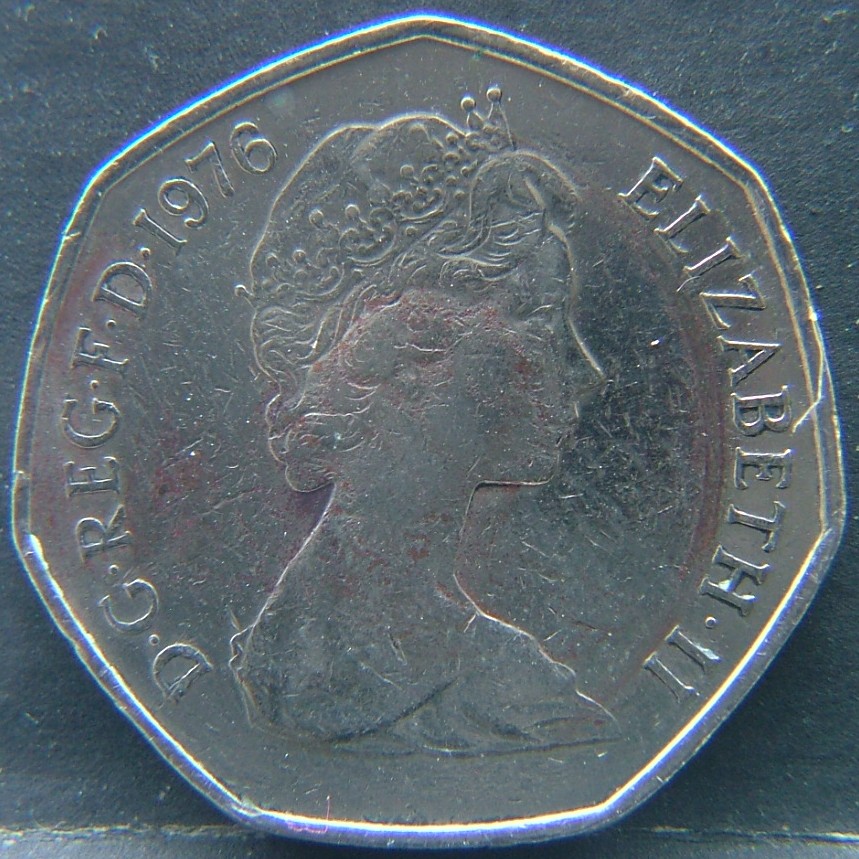 Front side of 🇬🇧 United Kingdom – Monarchs and Milestones 50 Pence 1976 coin