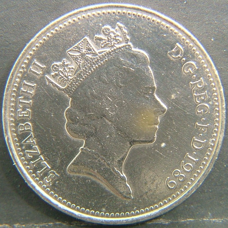 Back side of 🇬🇧 United Kingdom – Monarchs and Milestones 5 Pence  1989 object