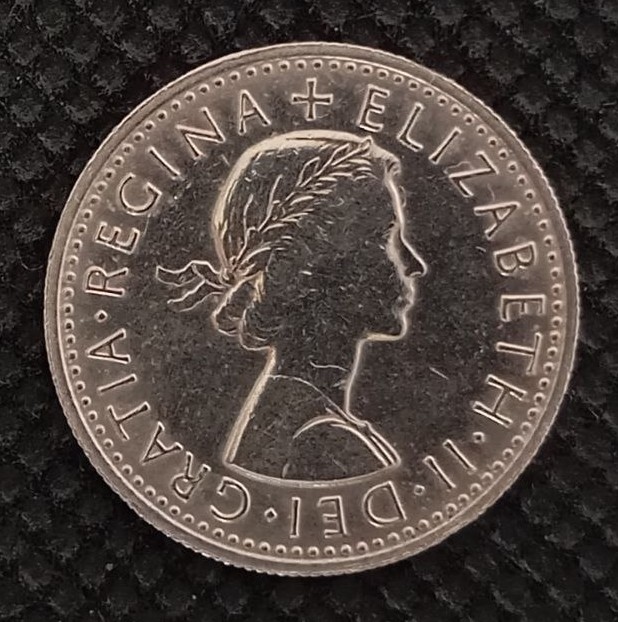 Front side of Great Britain 6 Pence 1965 coin