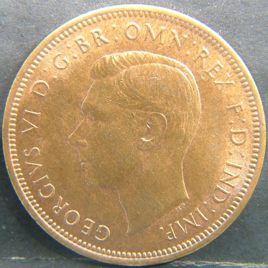 Back side of 🇬🇧 United Kingdom – Monarchs and Milestones Half Penny  1948 object