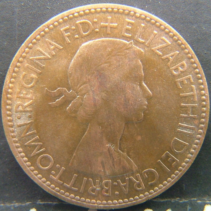 Back side of 🇬🇧 United Kingdom – Monarchs and Milestones Half Penny  1953 object