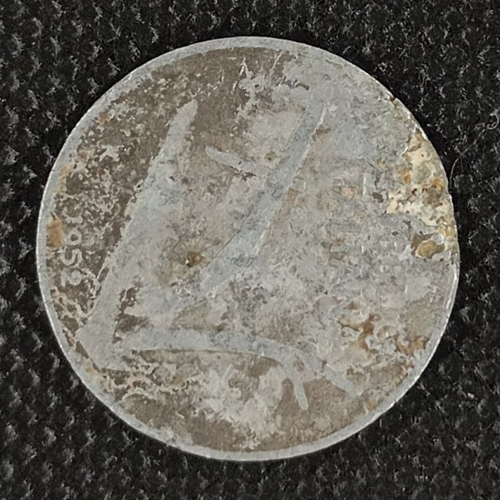 Back side of Italy 10 Lire 1952 coin