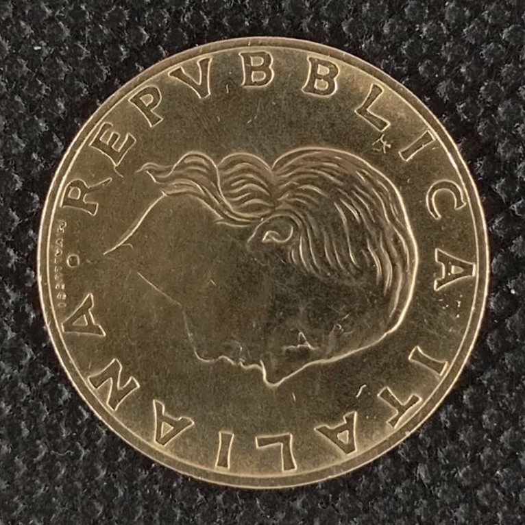 Back side of Italy 200 Lire 1988 coin