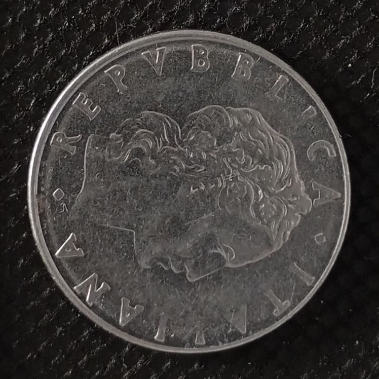 Front side of Italy 50 Lire 1979 coin