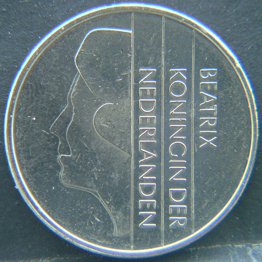 Front side of 🇳🇱 NETHERLANDS – Dutch Coin Tradition 1 Gulden 1982 coin