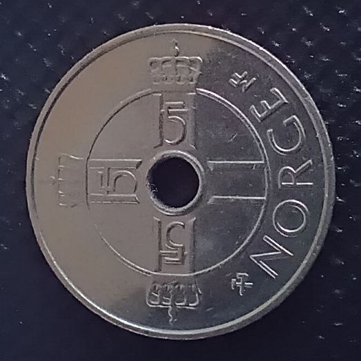 Back side of Norway 1 Krone 2003 coin
