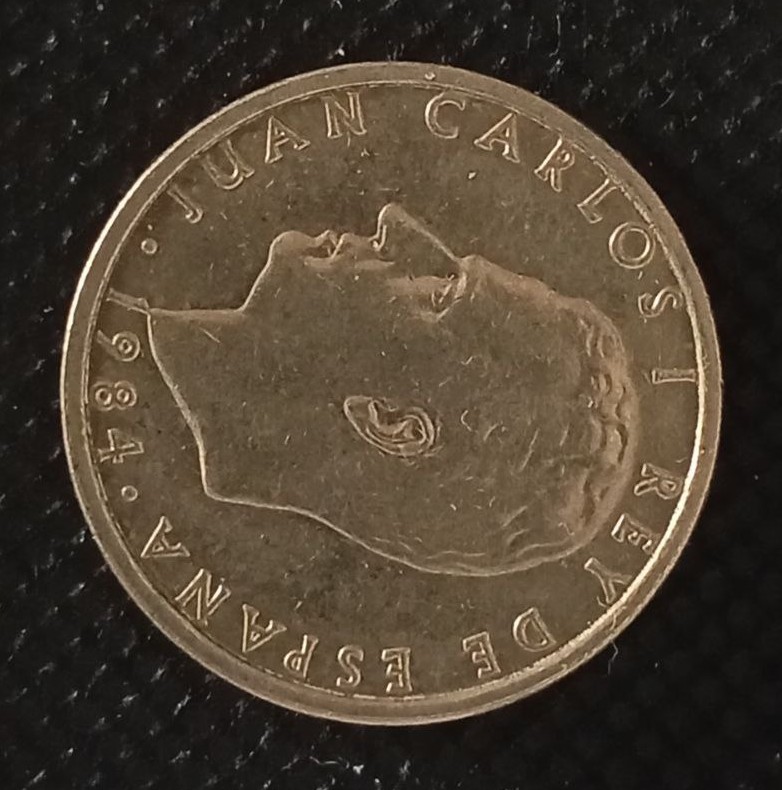 Front side of Spain 100 Pesetas 1984 coin