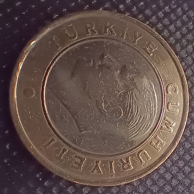 Front side of Turkey 1 Lira 2009 coin