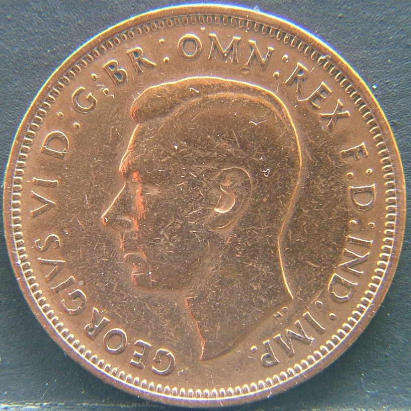 Front side of 🇬🇧 United Kingdom – Monarchs and Milestones Half Penny 1943 coin