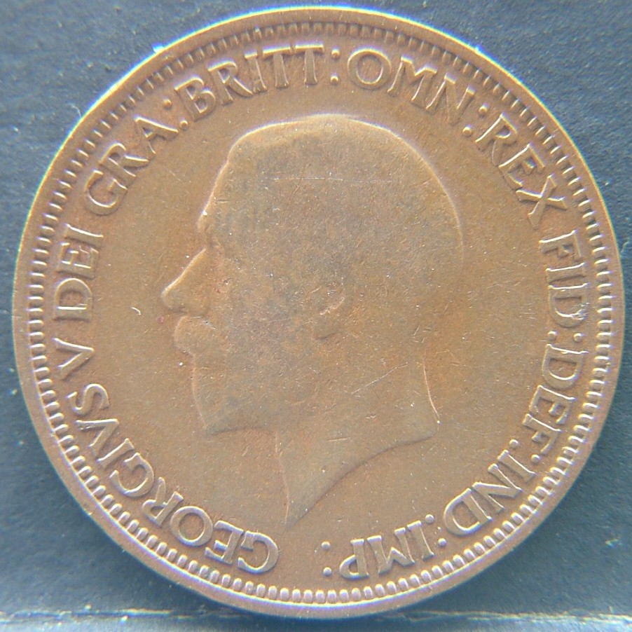 Front side of 🇬🇧 United Kingdom – Monarchs and Milestones Half Penny 1928 coin