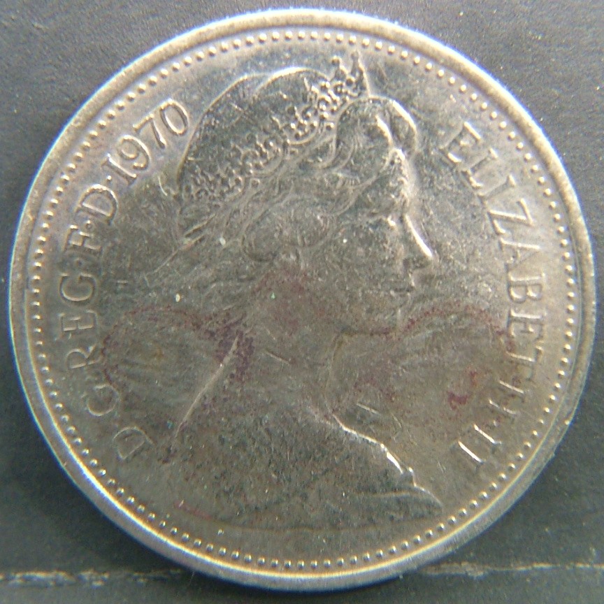 Back side of 🇬🇧 United Kingdom – Monarchs and Milestones 5 Pence 1970 coin