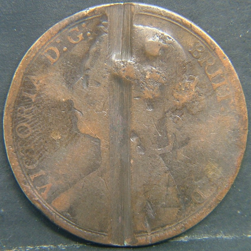 Back side of 🇬🇧 United Kingdom – Monarchs and Milestones 1 Penny  1890 object